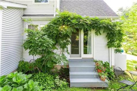 9 Beech Street Farmington CT 06032
