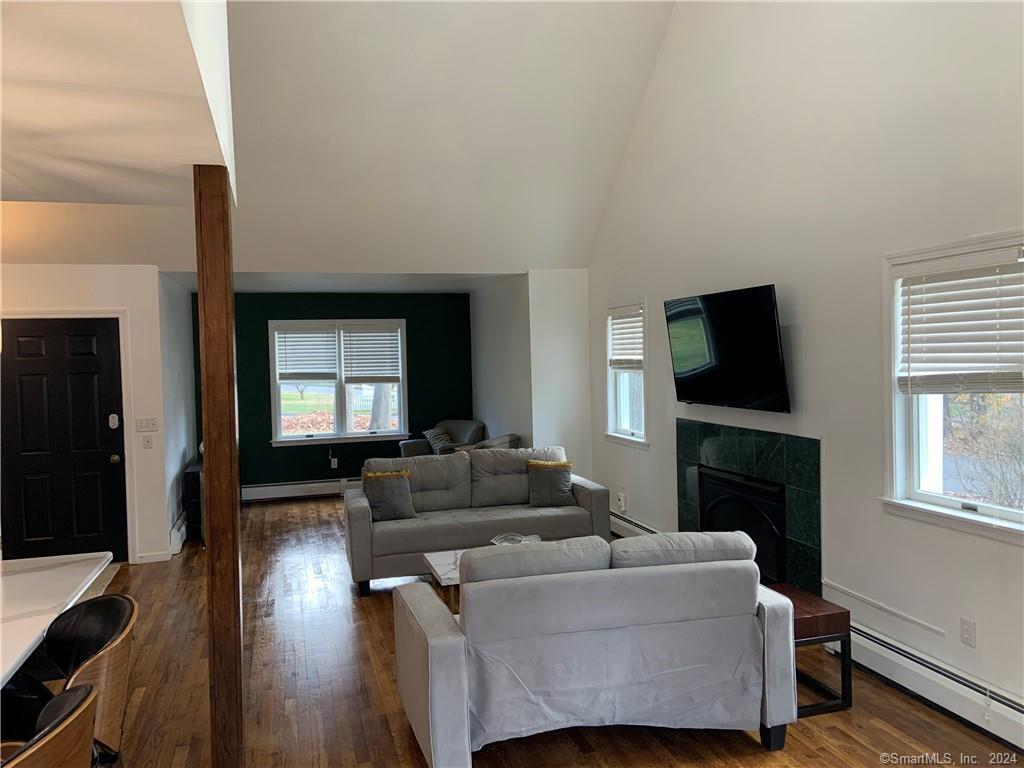 9 Beech Street Farmington CT 06032