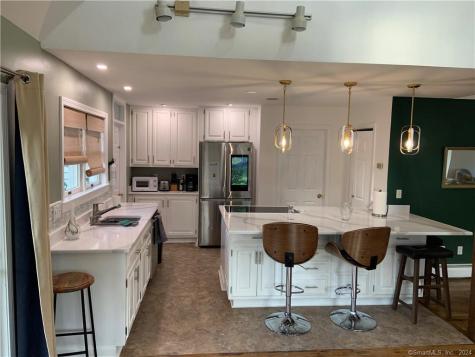 9 Beech Street Farmington CT 06032