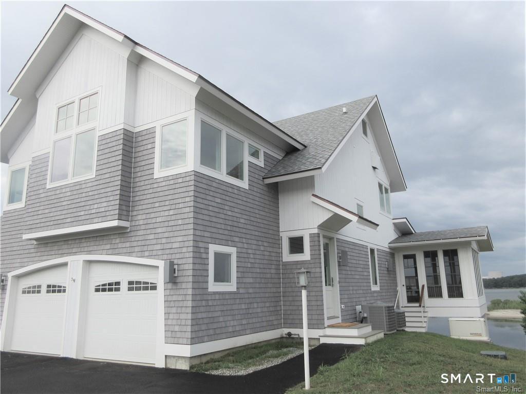 17 Division Street Waterford CT 06385