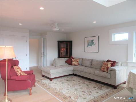 17 Division Street Waterford CT 06385