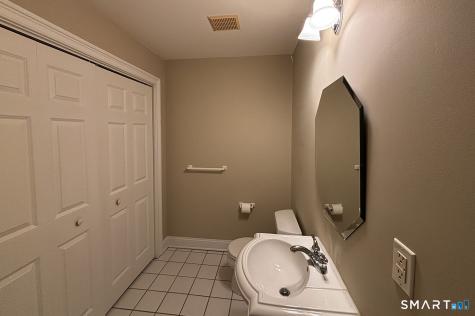 405 South Pine Creek Road Fairfield CT 06824