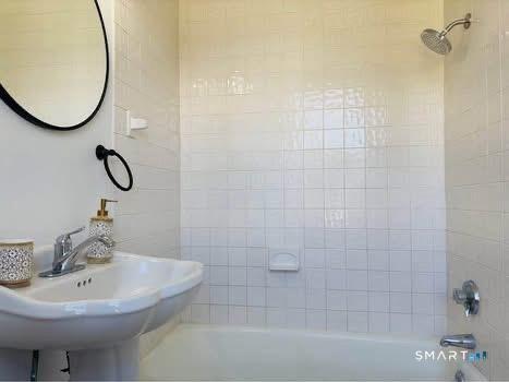 27 Woodside Circle Middletown CT 06457