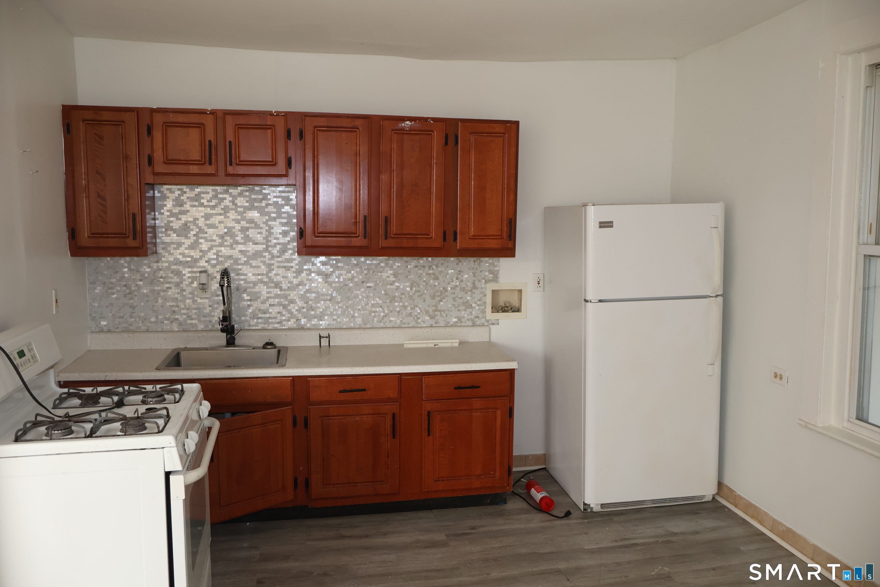 37-39 Elliott Street Hartford CT 06114