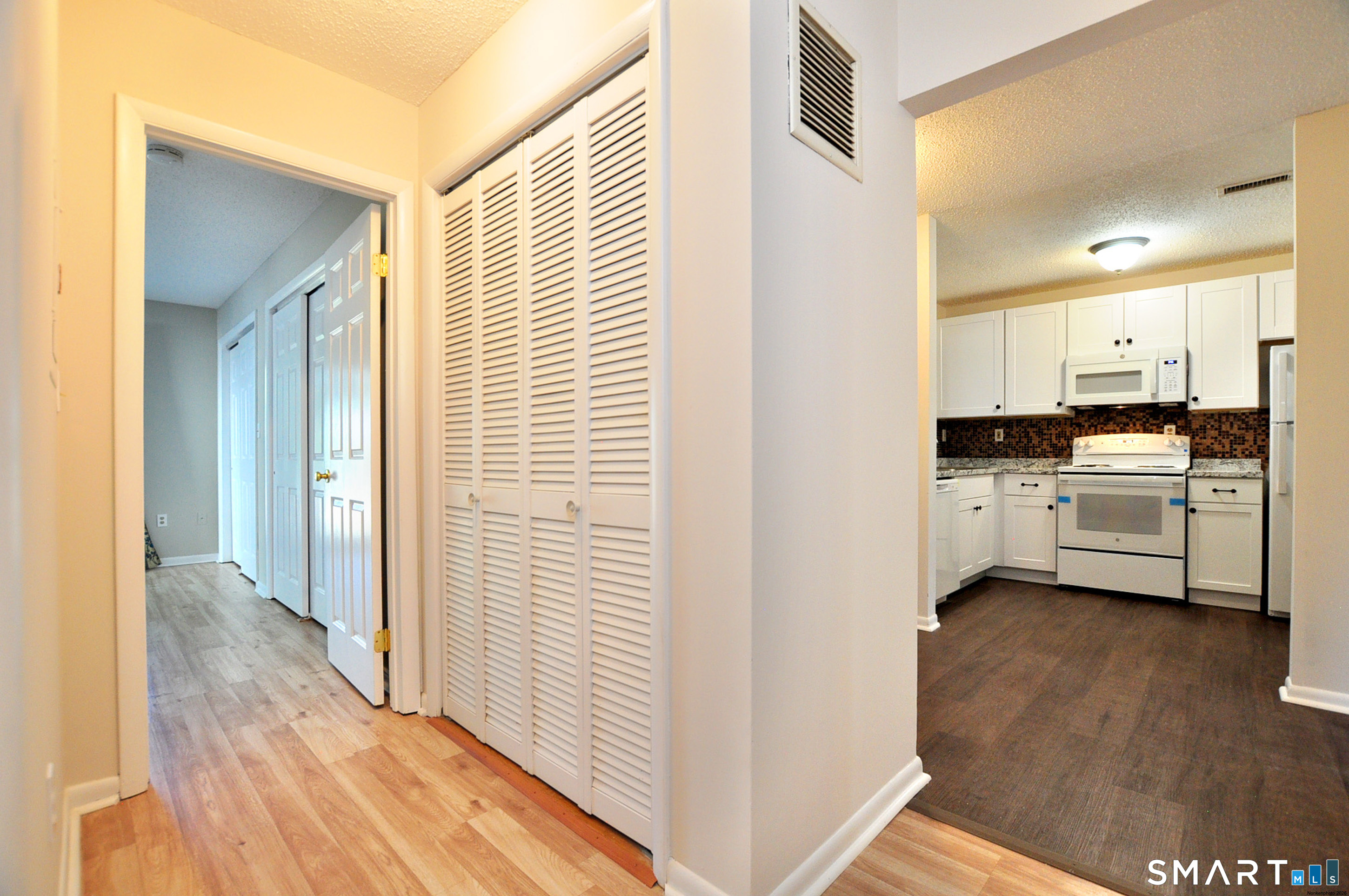 207 Country Club Court Rocky Hill CT 06067