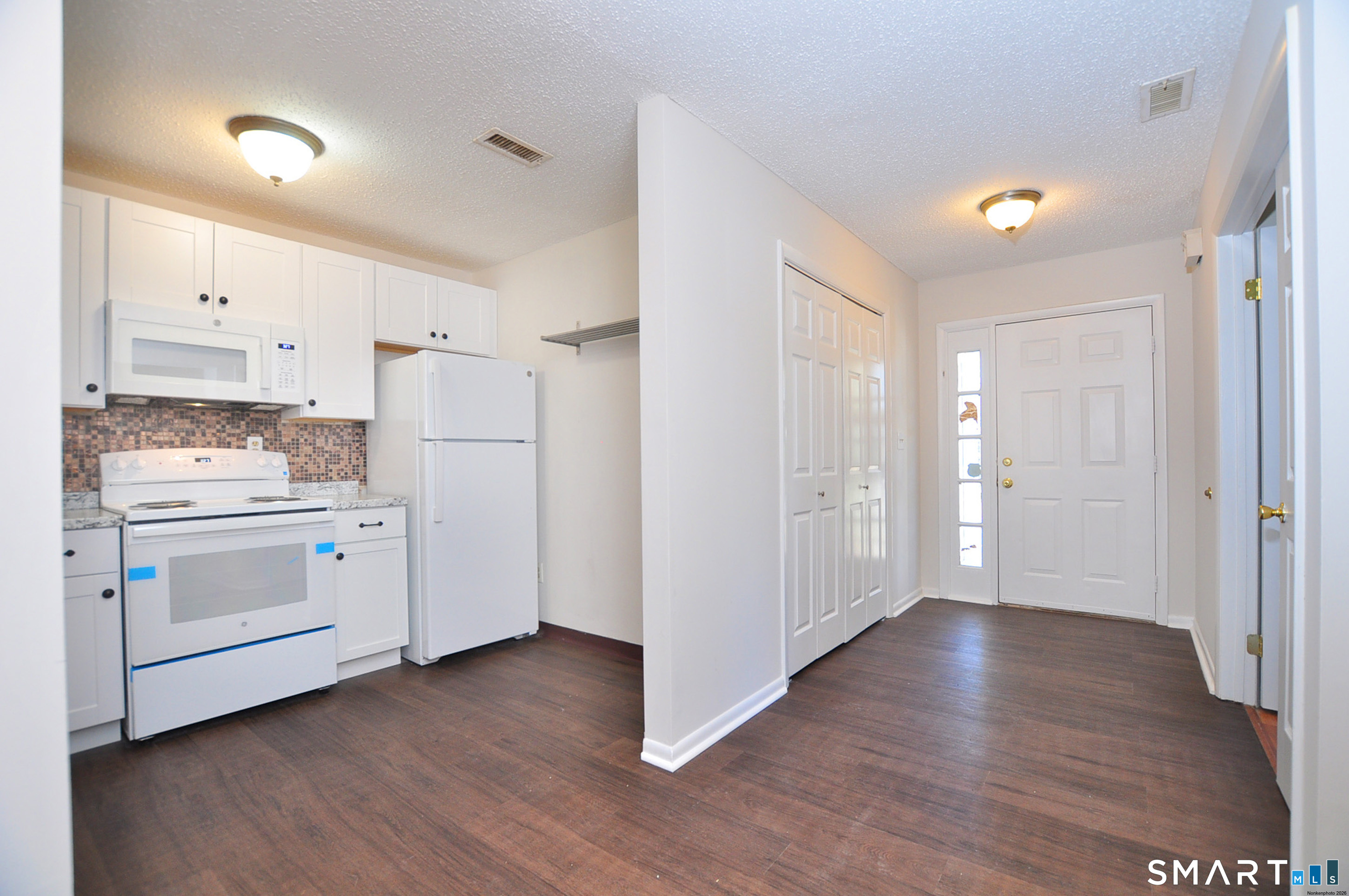 207 Country Club Court Rocky Hill CT 06067