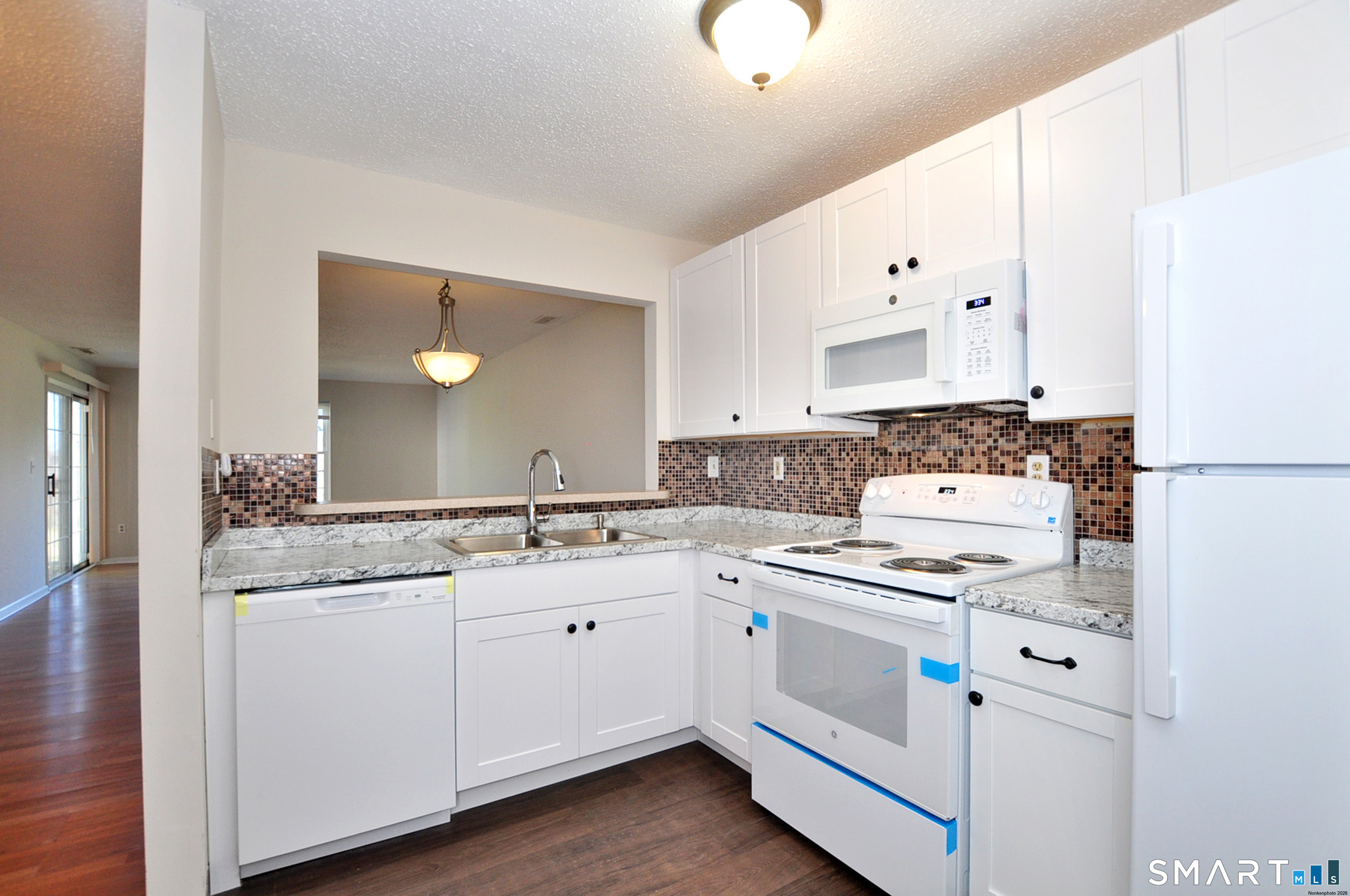 207 Country Club Court Rocky Hill CT 06067