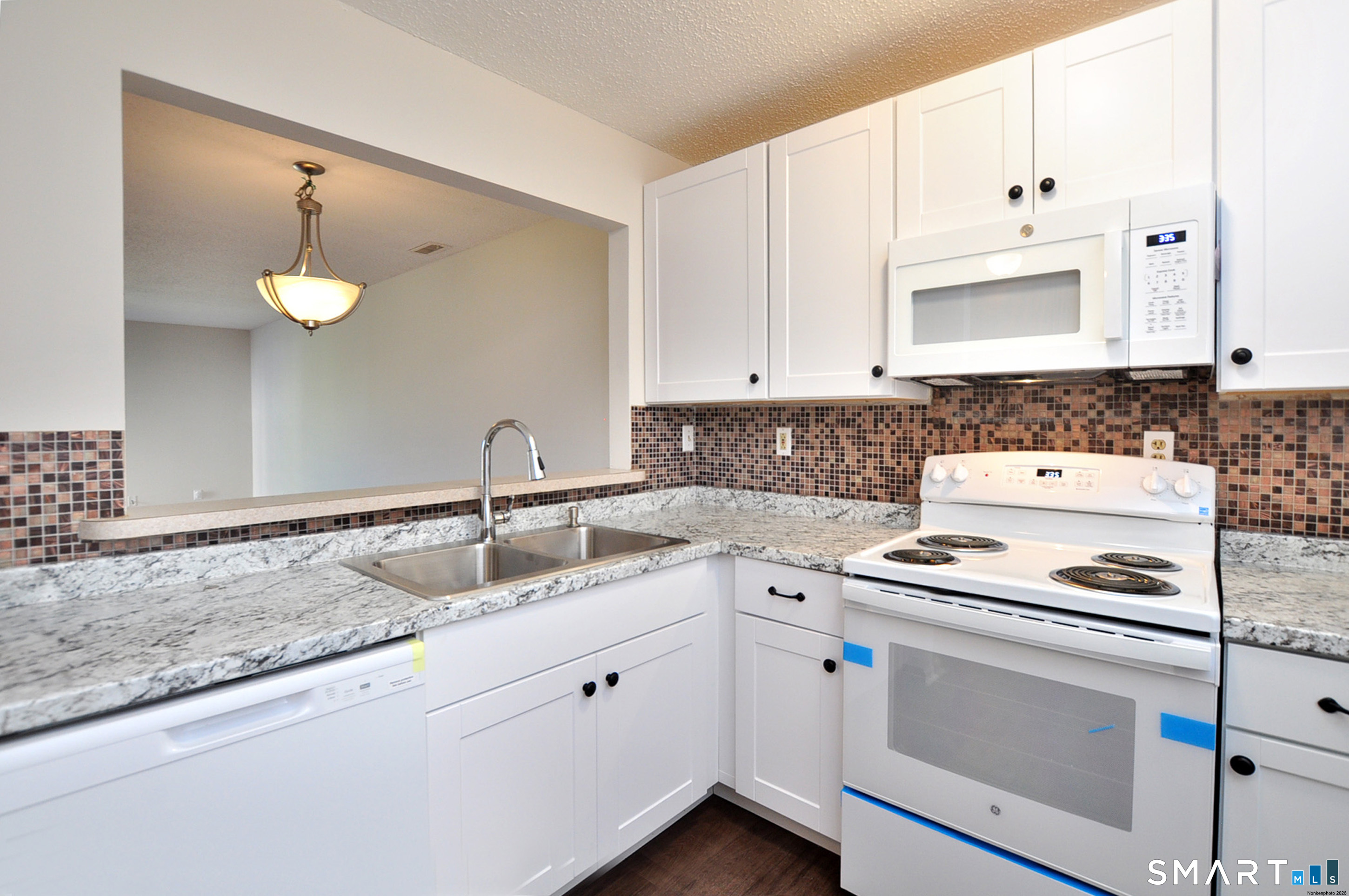 207 Country Club Court Rocky Hill CT 06067