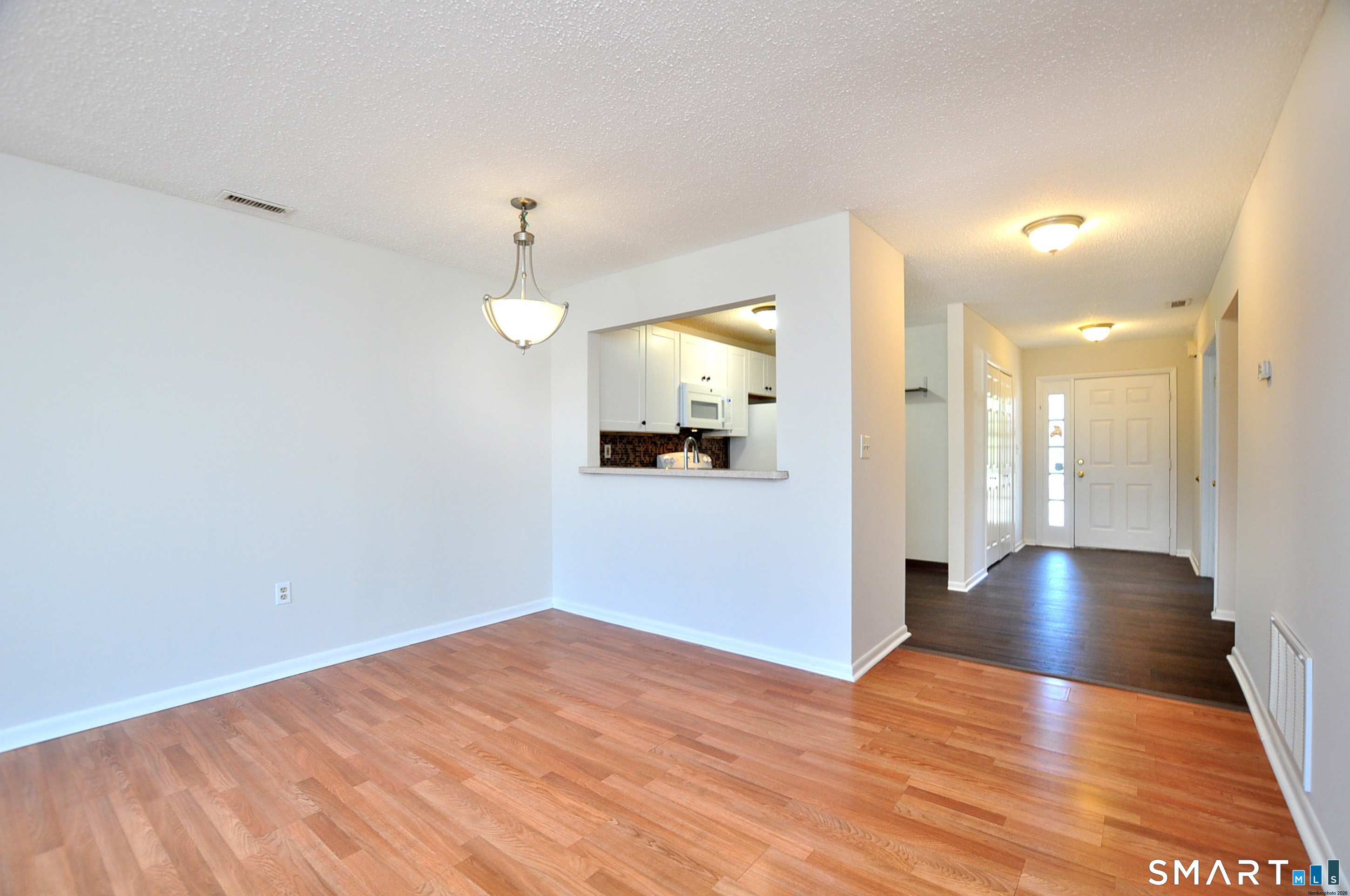 207 Country Club Court Rocky Hill CT 06067