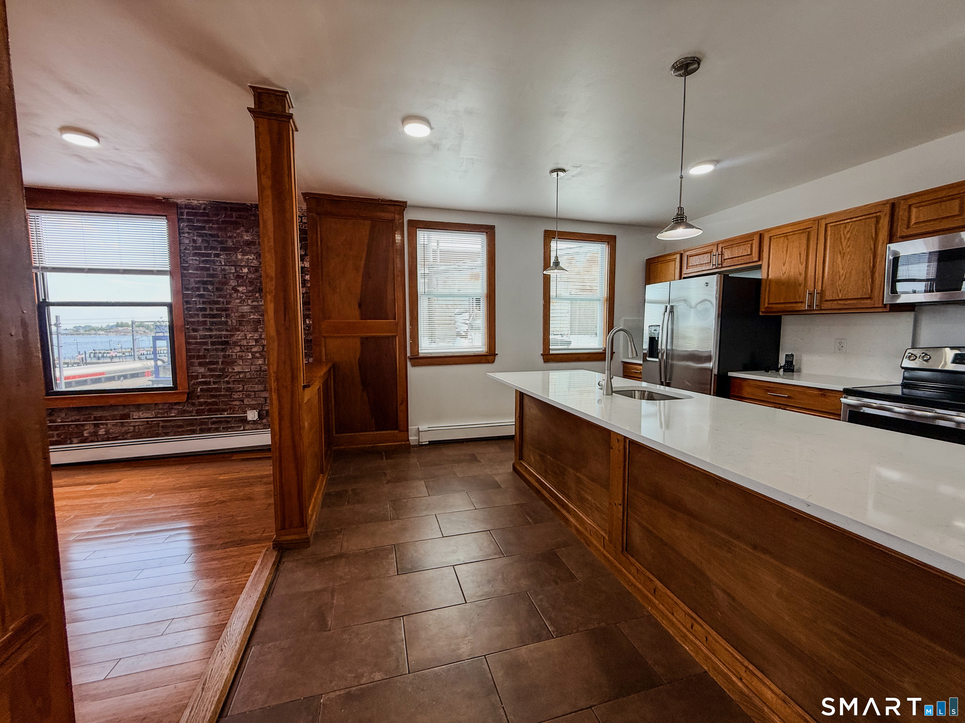 18 Bank Street New London CT 06320