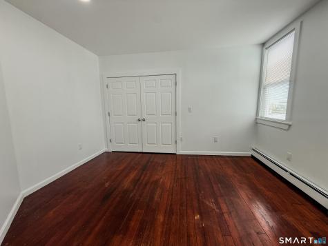 18 Bank Street New London CT 06320
