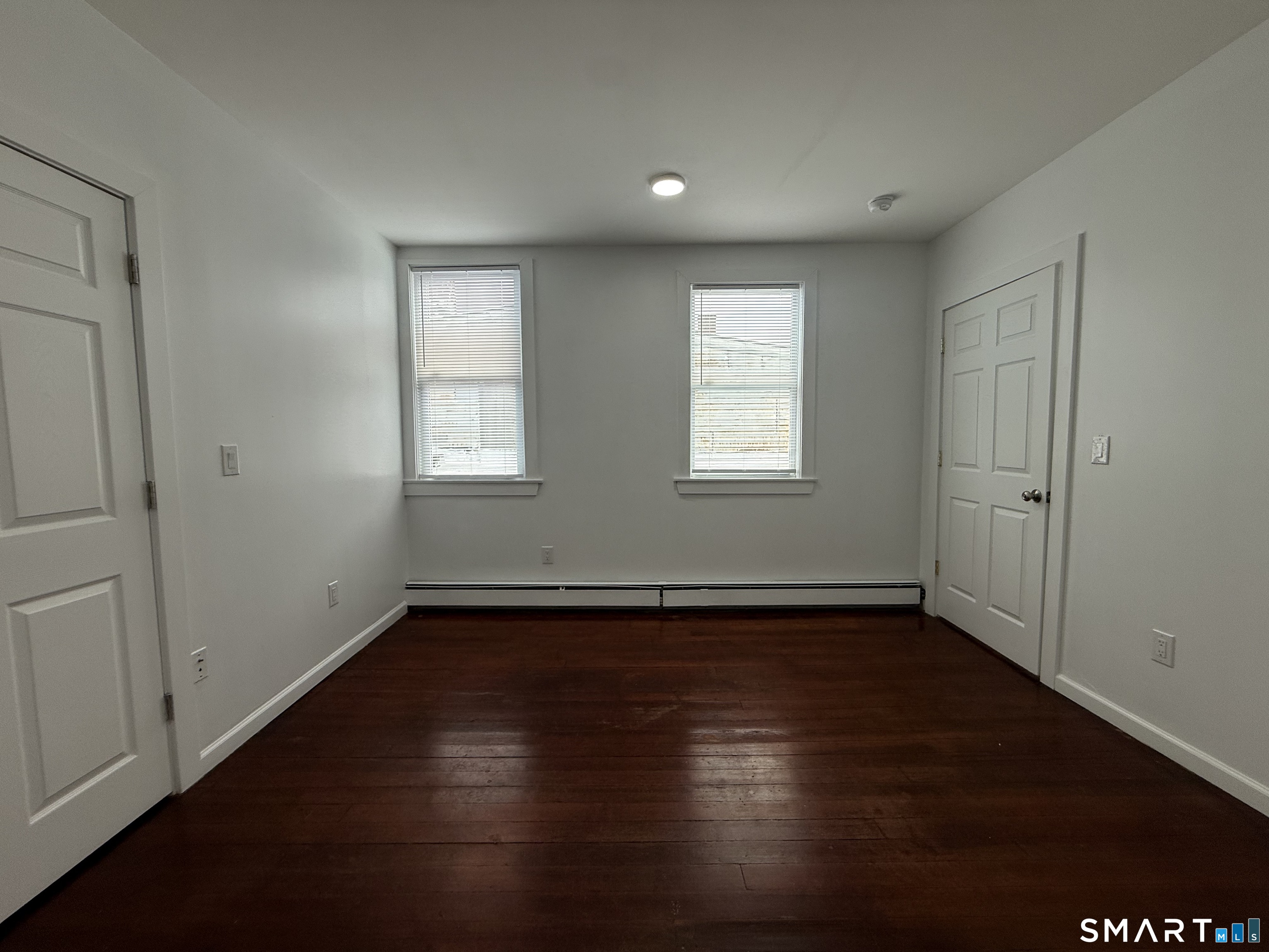 18 Bank Street New London CT 06320