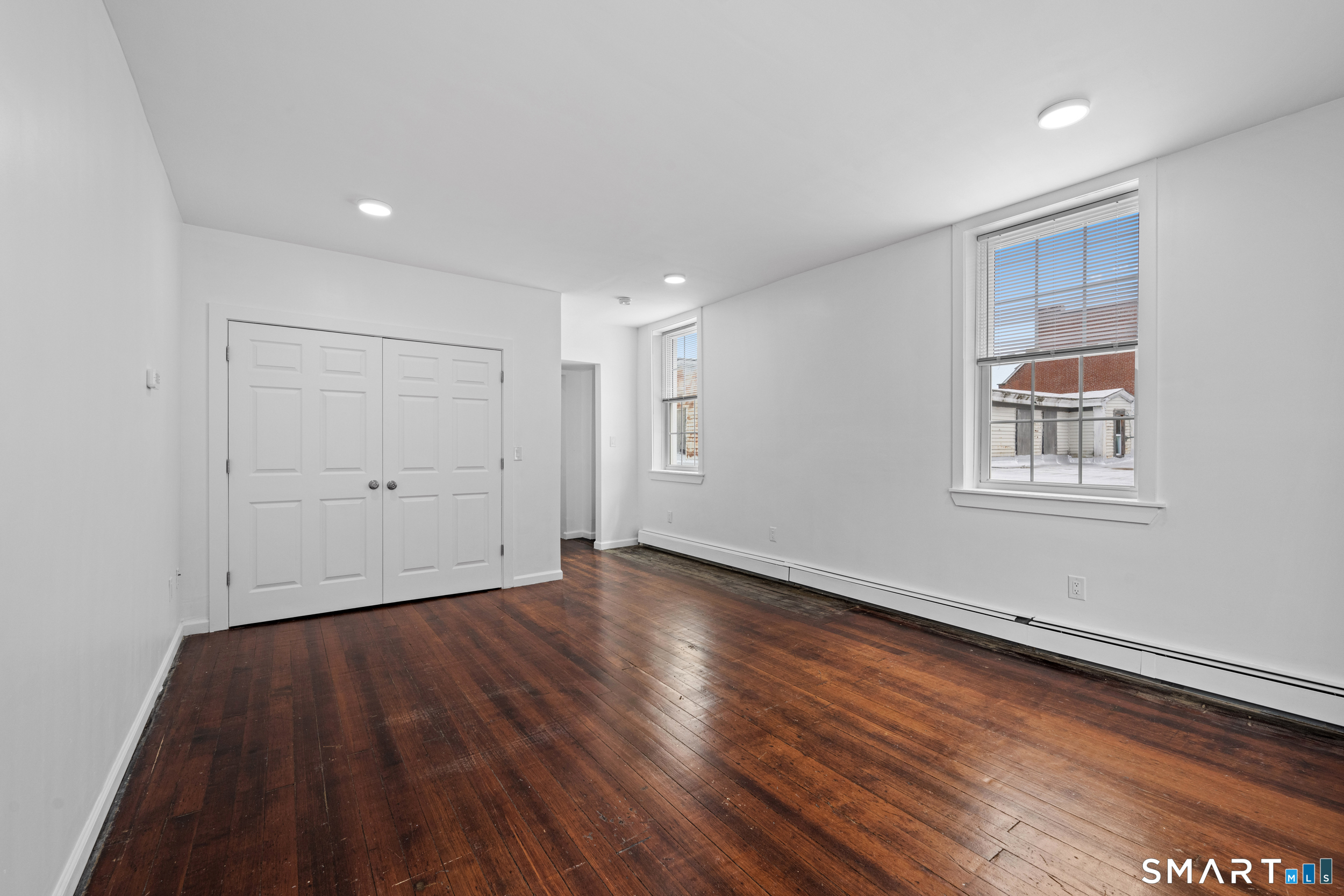 18 Bank Street New London CT 06320