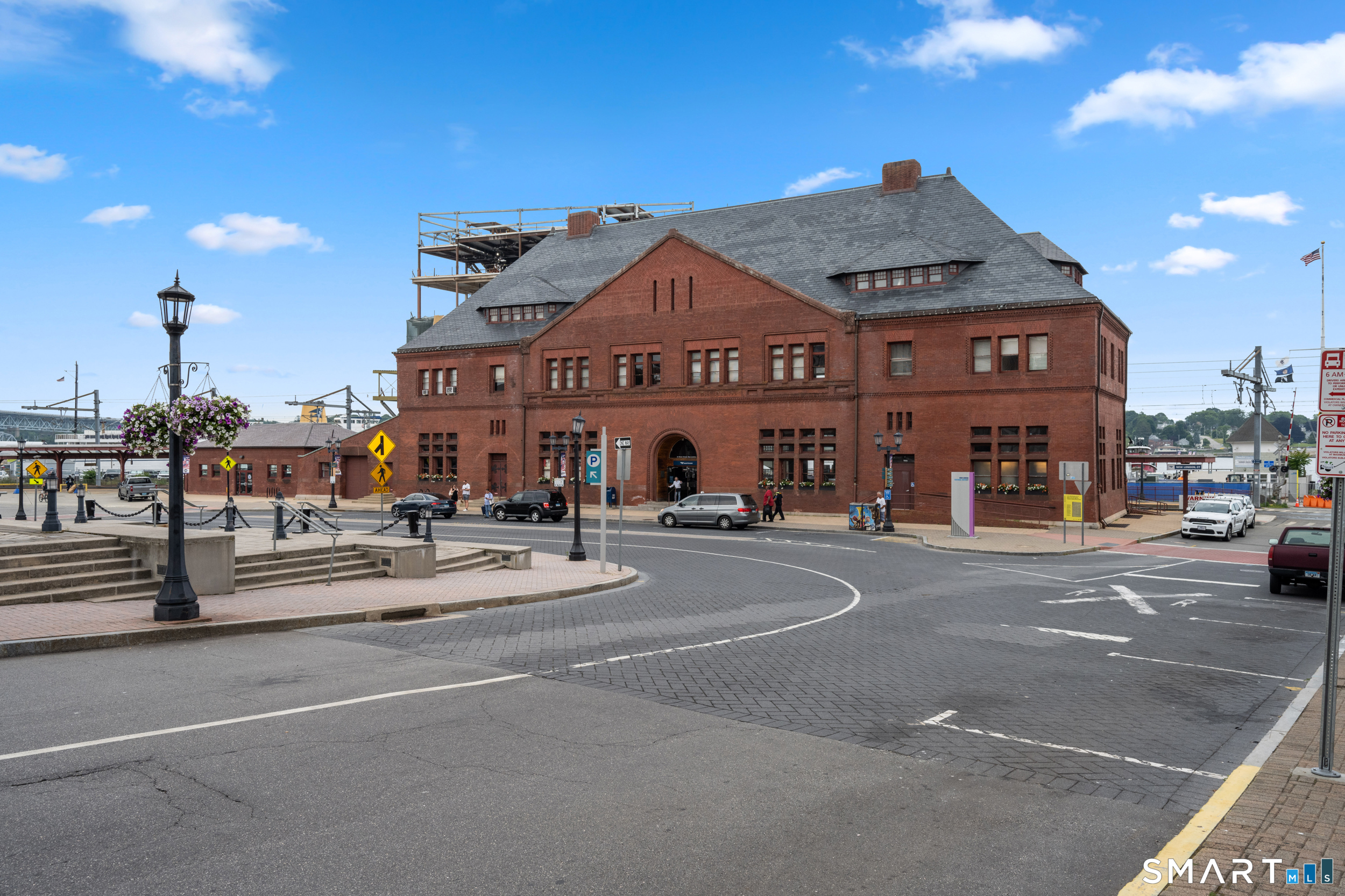 18 Bank Street New London CT 06320