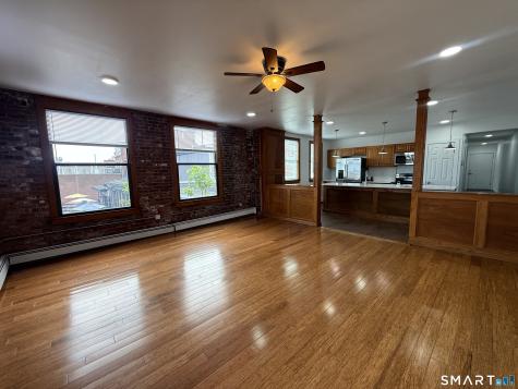 18 Bank Street New London CT 06320