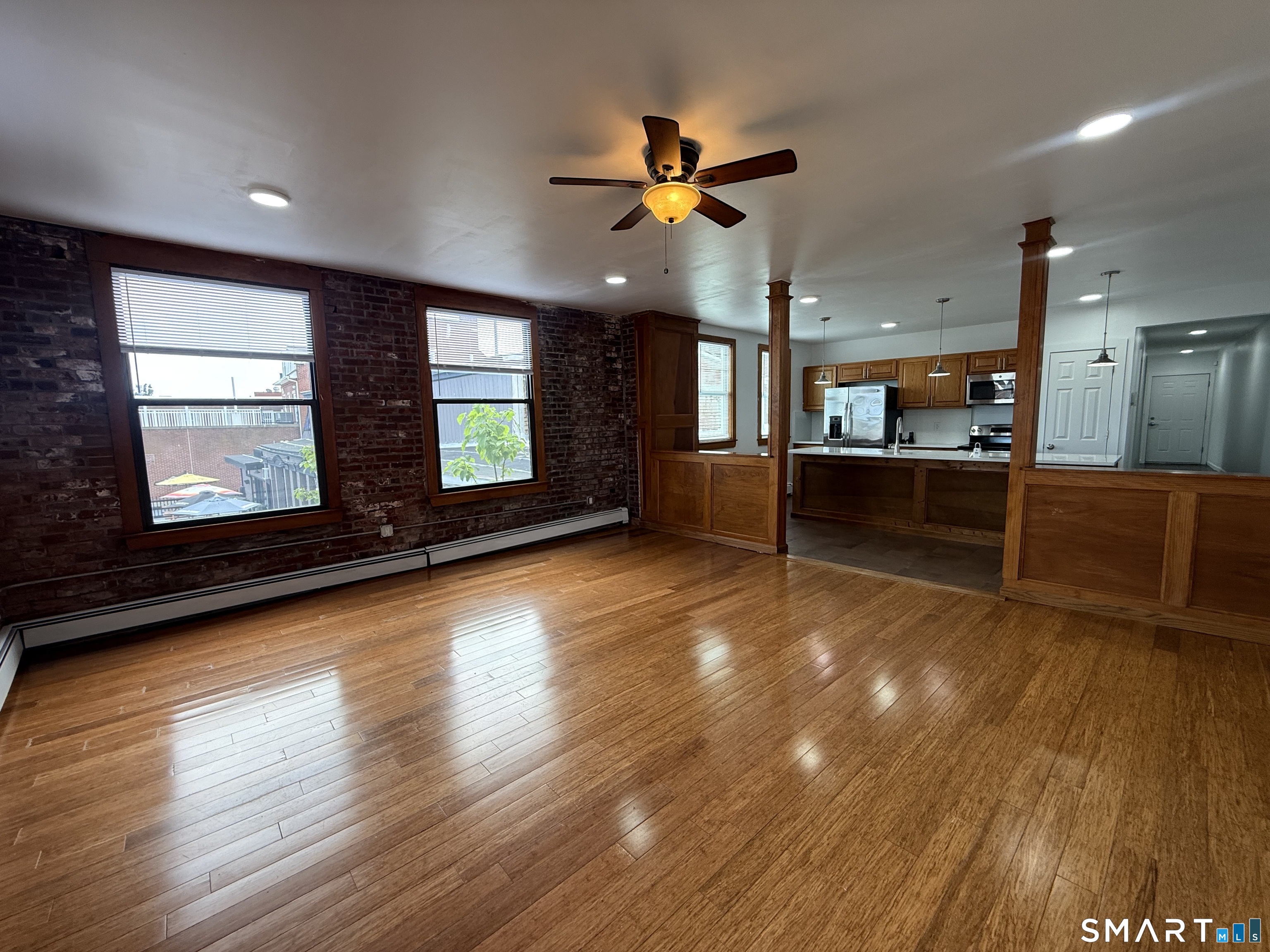18 Bank Street New London CT 06320