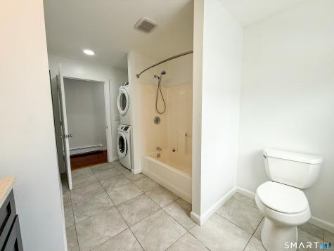 18 Bank Street New London CT 06320