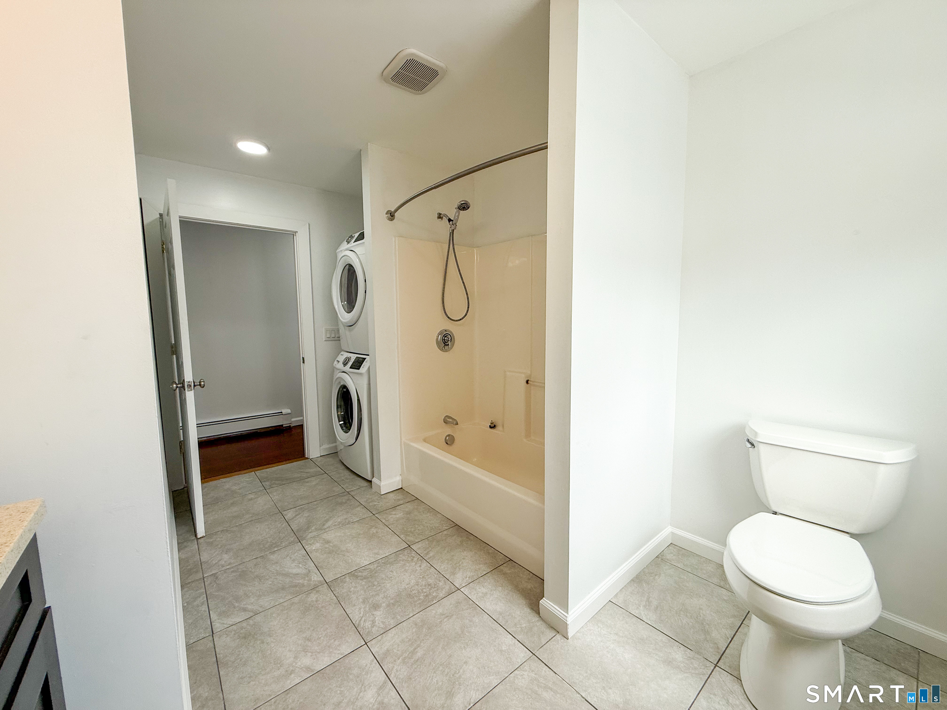 18 Bank Street New London CT 06320