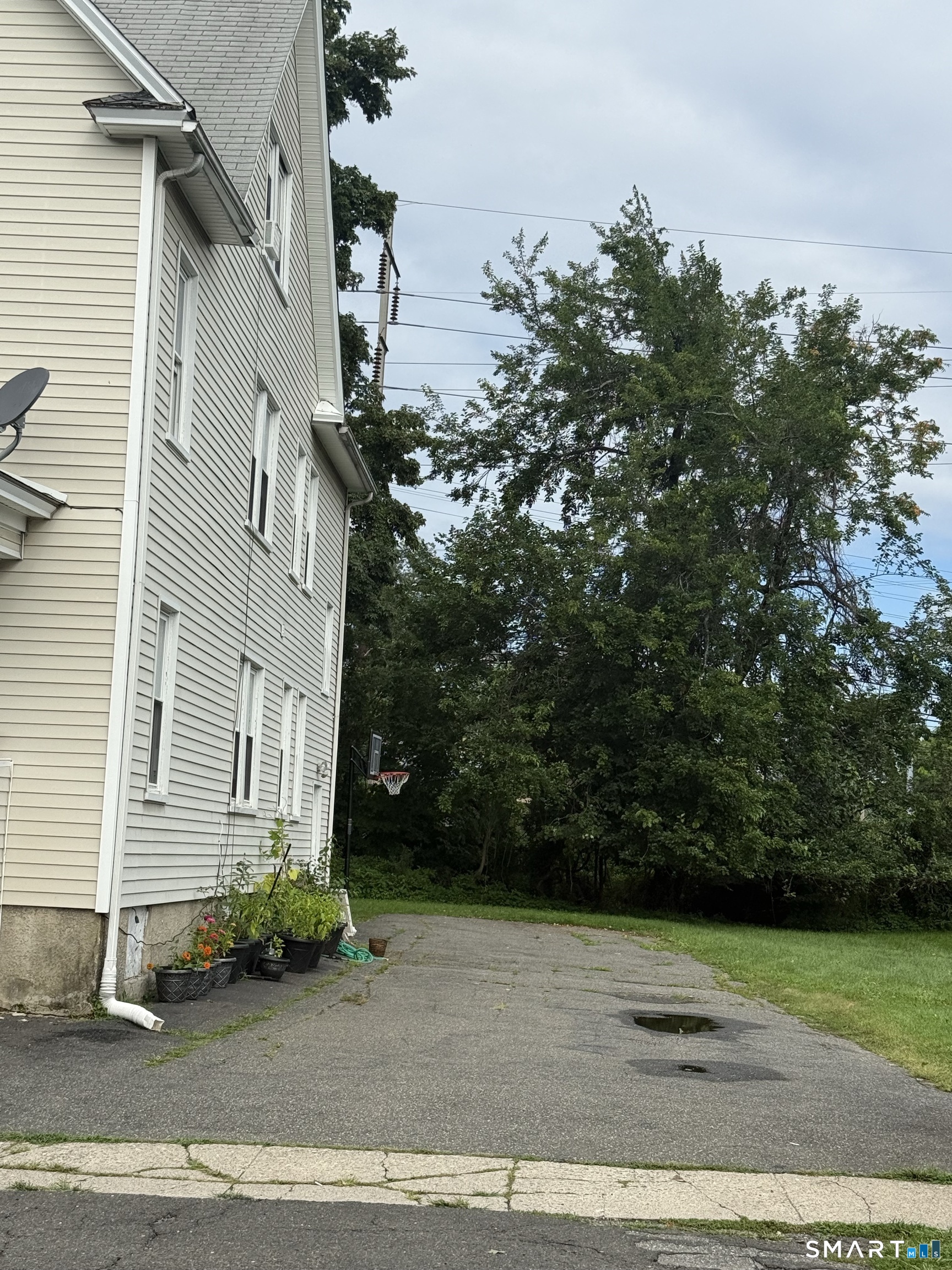 21 Ardmore Street Fairfield CT 06824