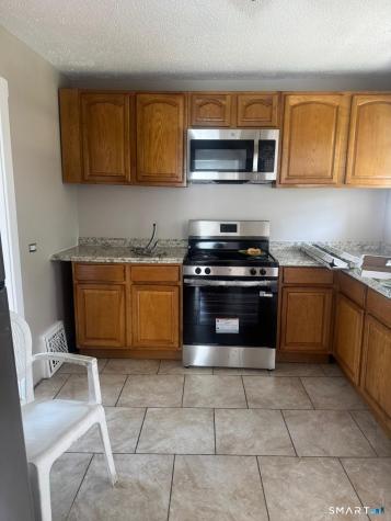 4 Goshen Street Hartford CT 06106