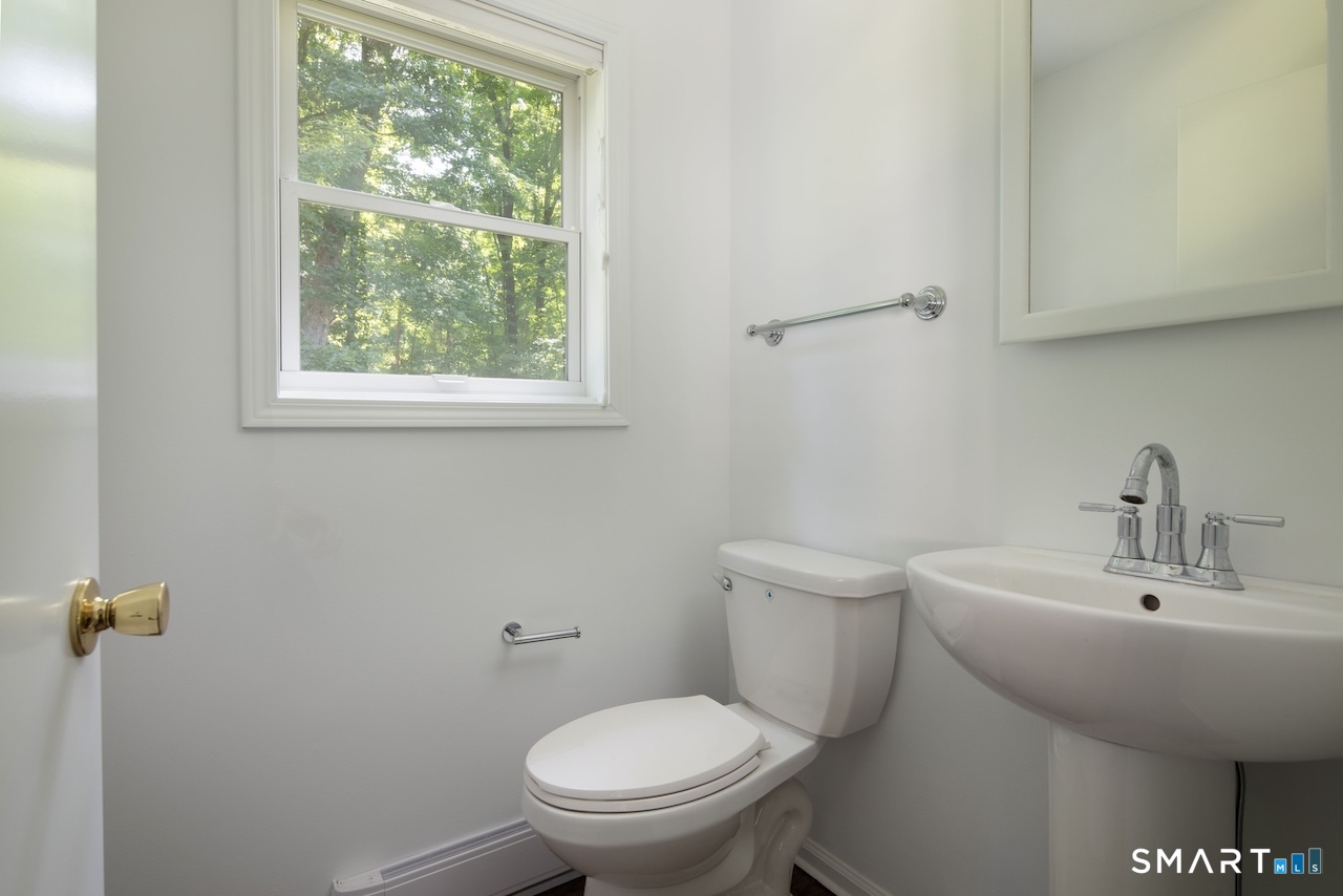 19 East Main Street Salisbury CT 06068