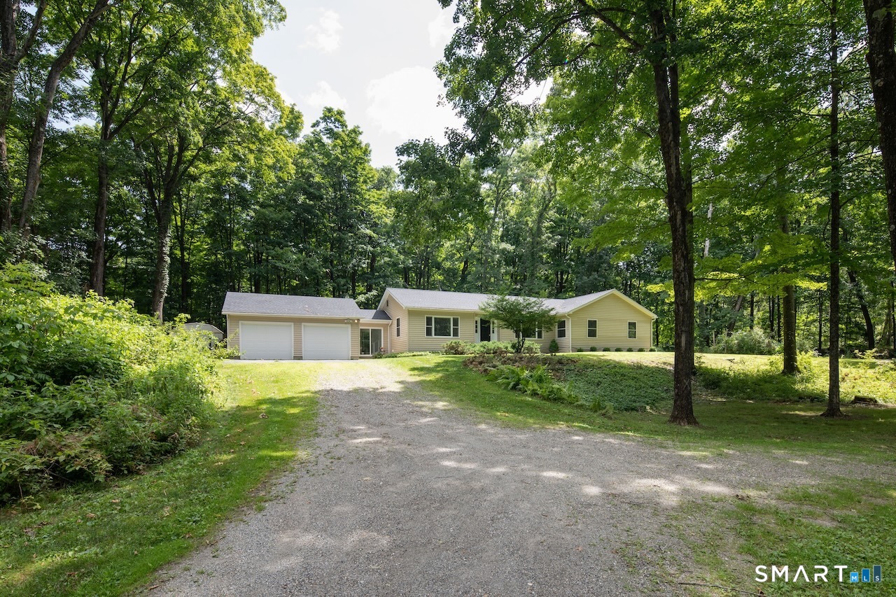 19 East Main Street Salisbury CT 06068