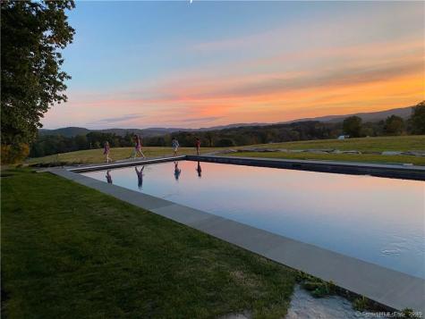 121 Quaker Hill Road Pawling NY 12564