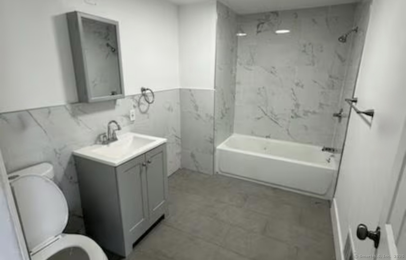 657 Maple Street Bridgeport CT 06608