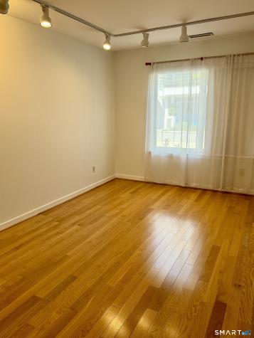 85 Harbour Close New Haven CT 06519