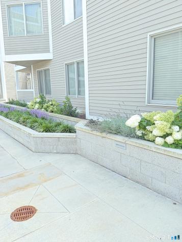 85 Harbour Close New Haven CT 06519