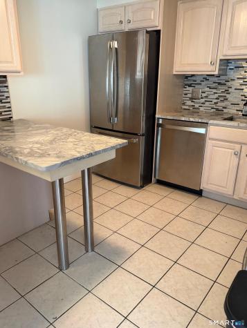 85 Harbour Close New Haven CT 06519