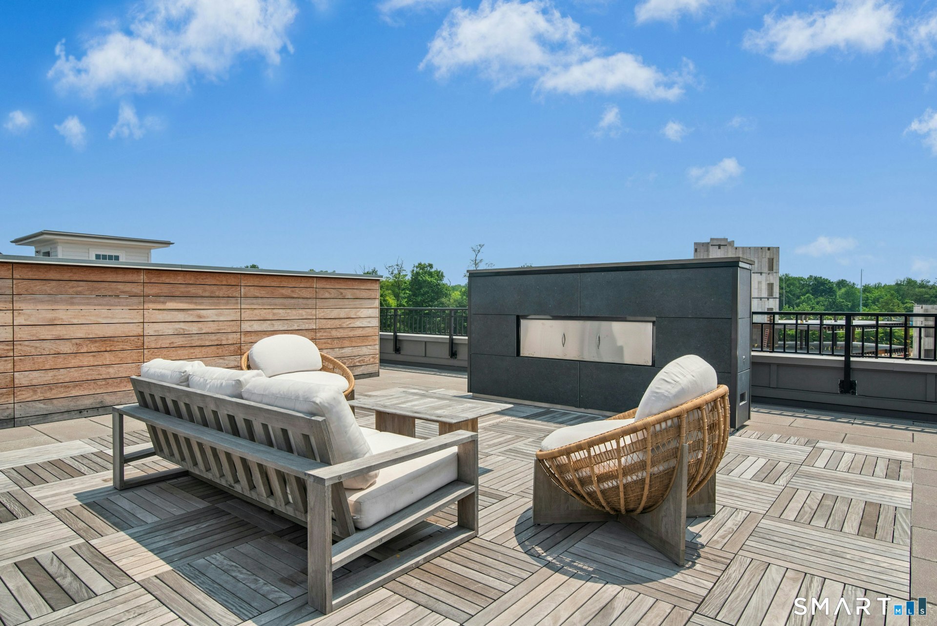 1040 Boston Post Road Darien CT 06840