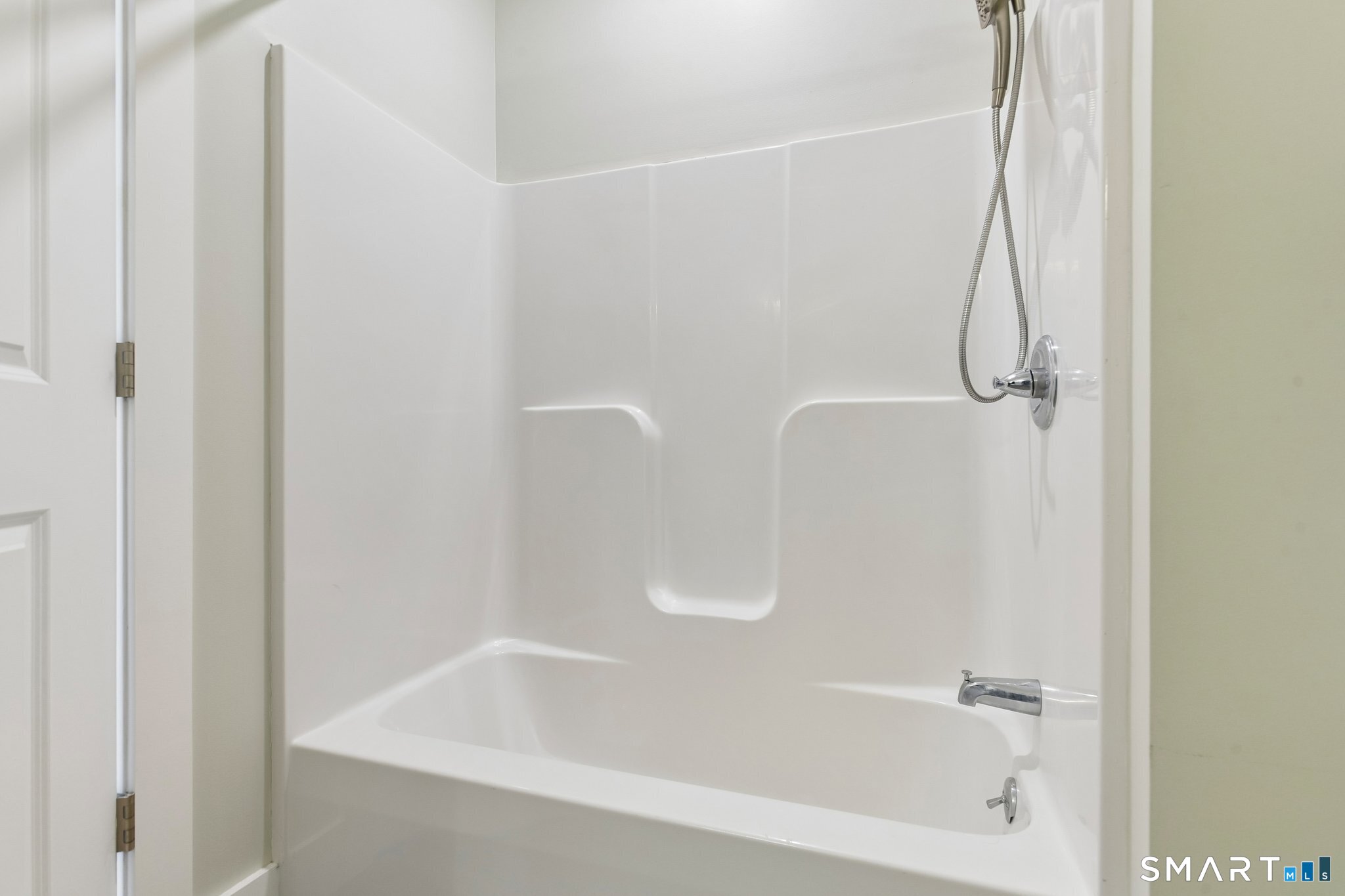 256 Captain Thomas Boulevard West Haven CT 06516