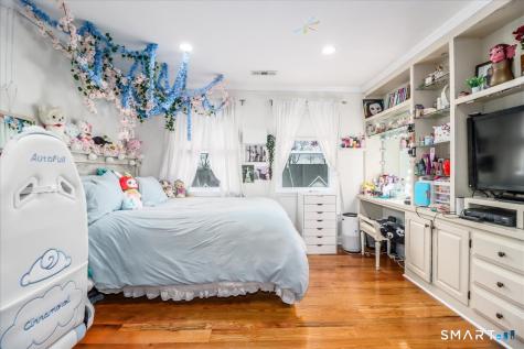 2445 Park Avenue Bridgeport CT 06604