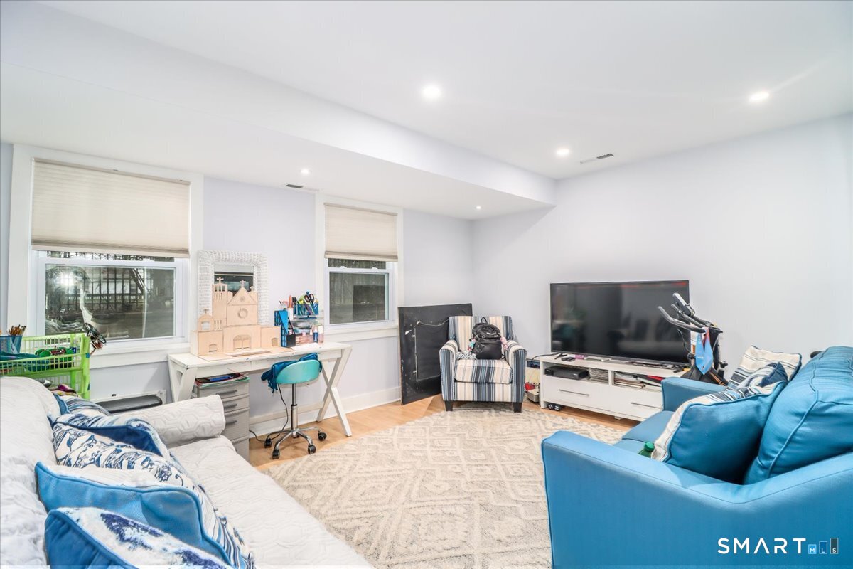 2445 Park Avenue Bridgeport CT 06604