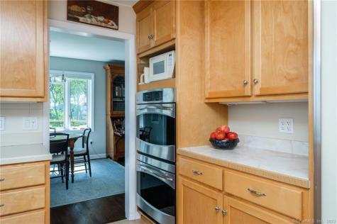 10 Morgan Point Groton CT 06340