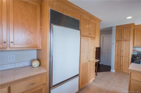 10 Morgan Point Groton CT 06340