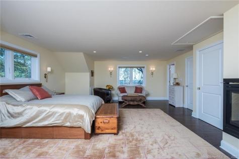 10 Morgan Point Groton CT 06340