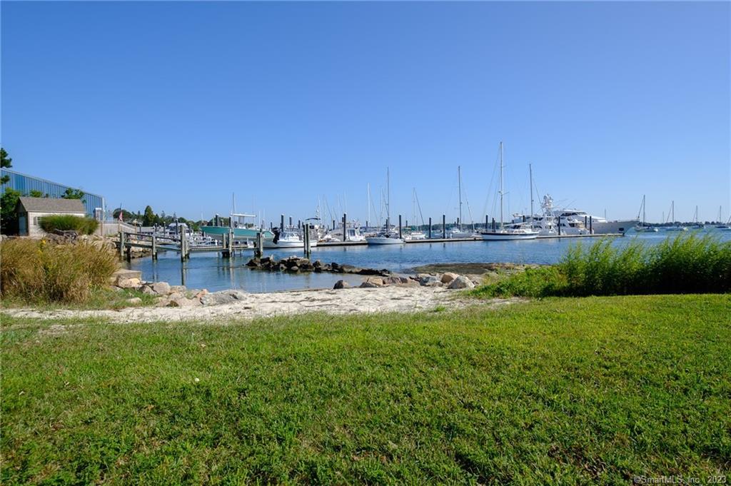 10 Morgan Point Groton CT 06340
