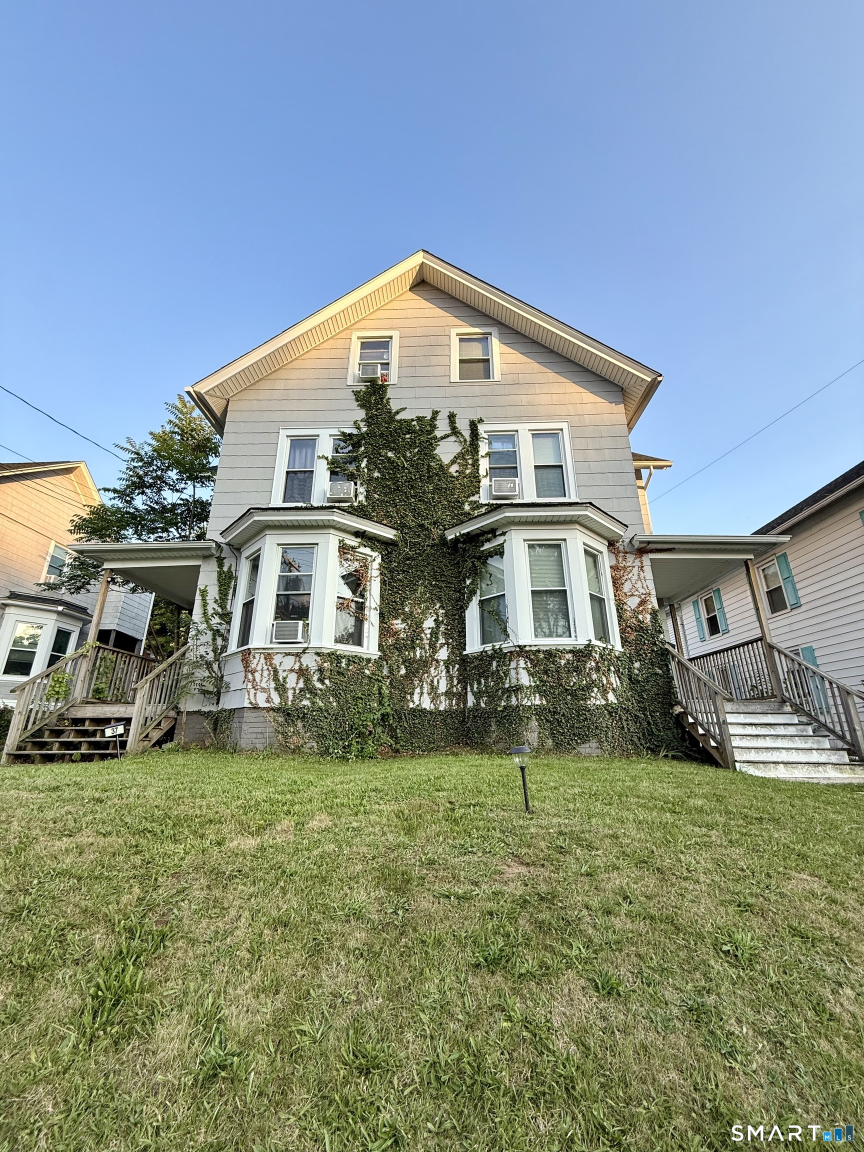 39 Loveland Street Middletown CT 06457