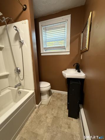 39 Loveland Street Middletown CT 06457