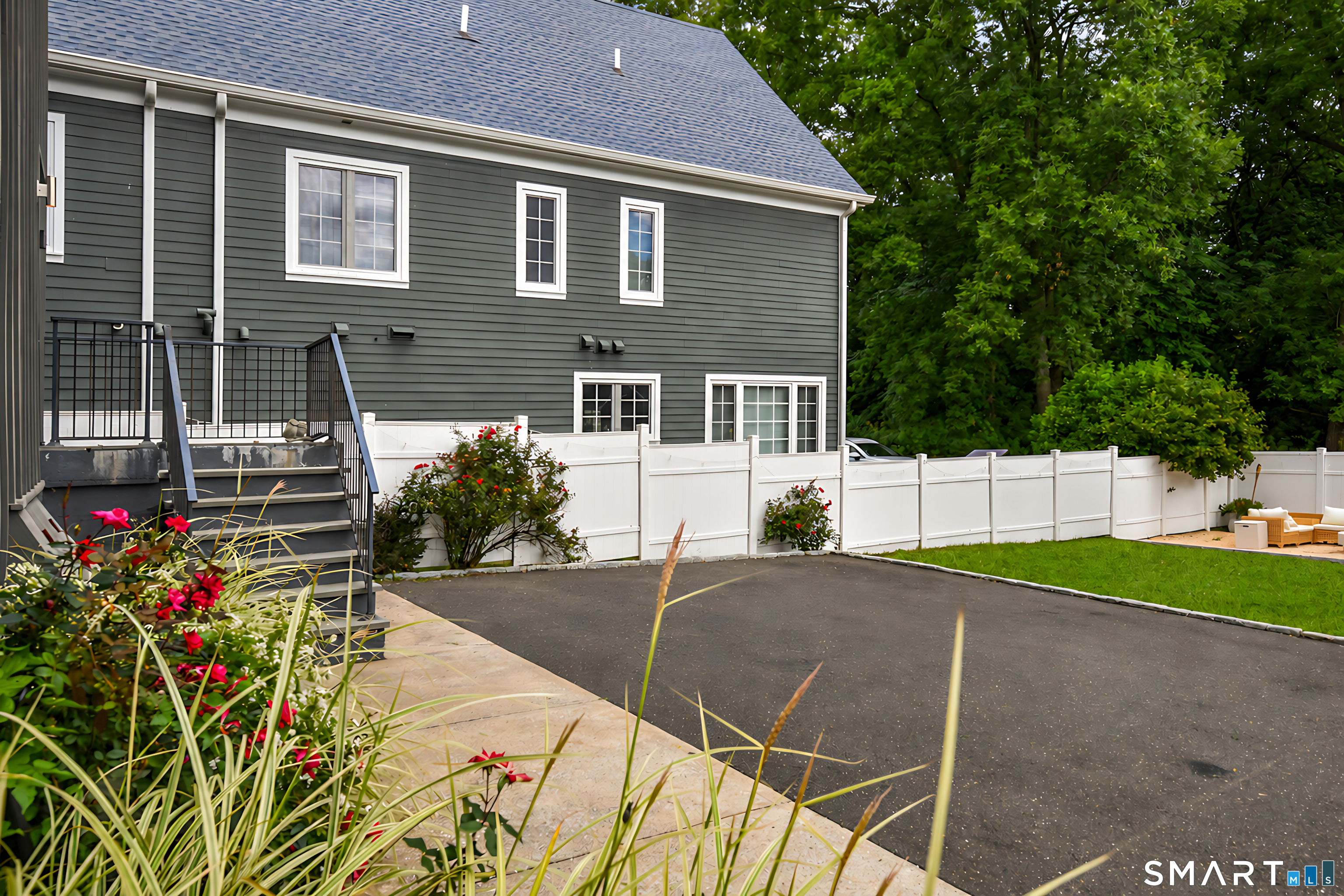 20 Euclid Avenue Stamford CT 06902