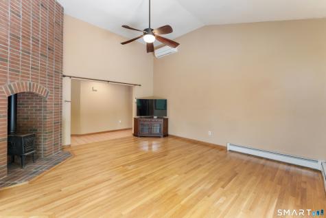 202 West Road Salem CT 06420