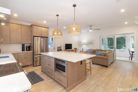 77 Reeves Avenue Guilford CT 06437