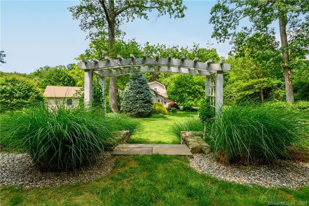 23 Richter Drive Danbury CT 06811