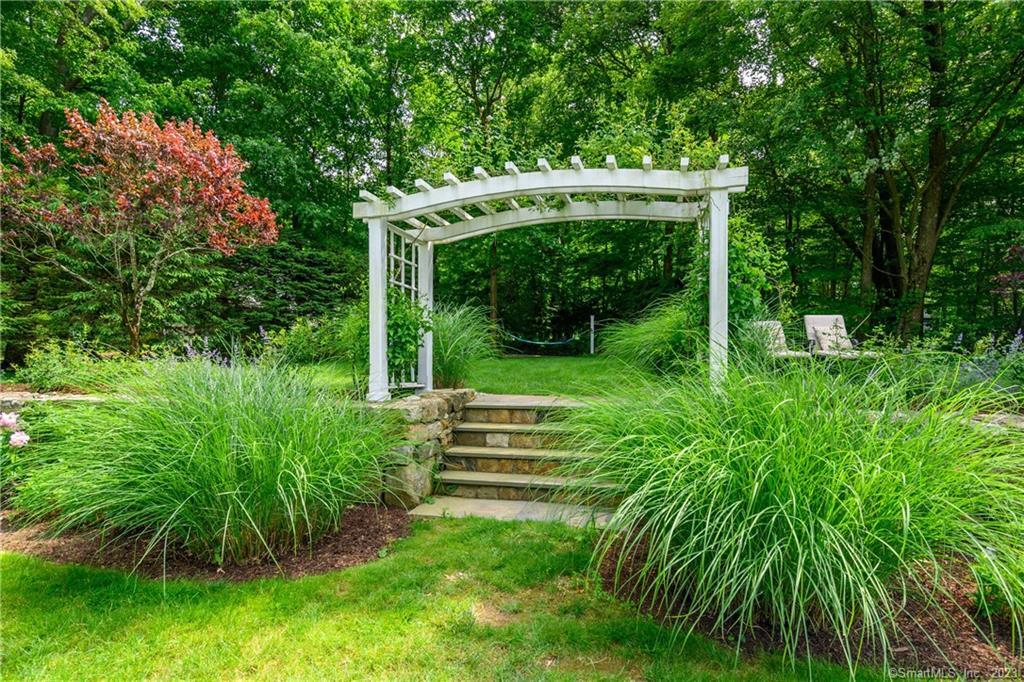 23 Richter Drive Danbury CT 06811