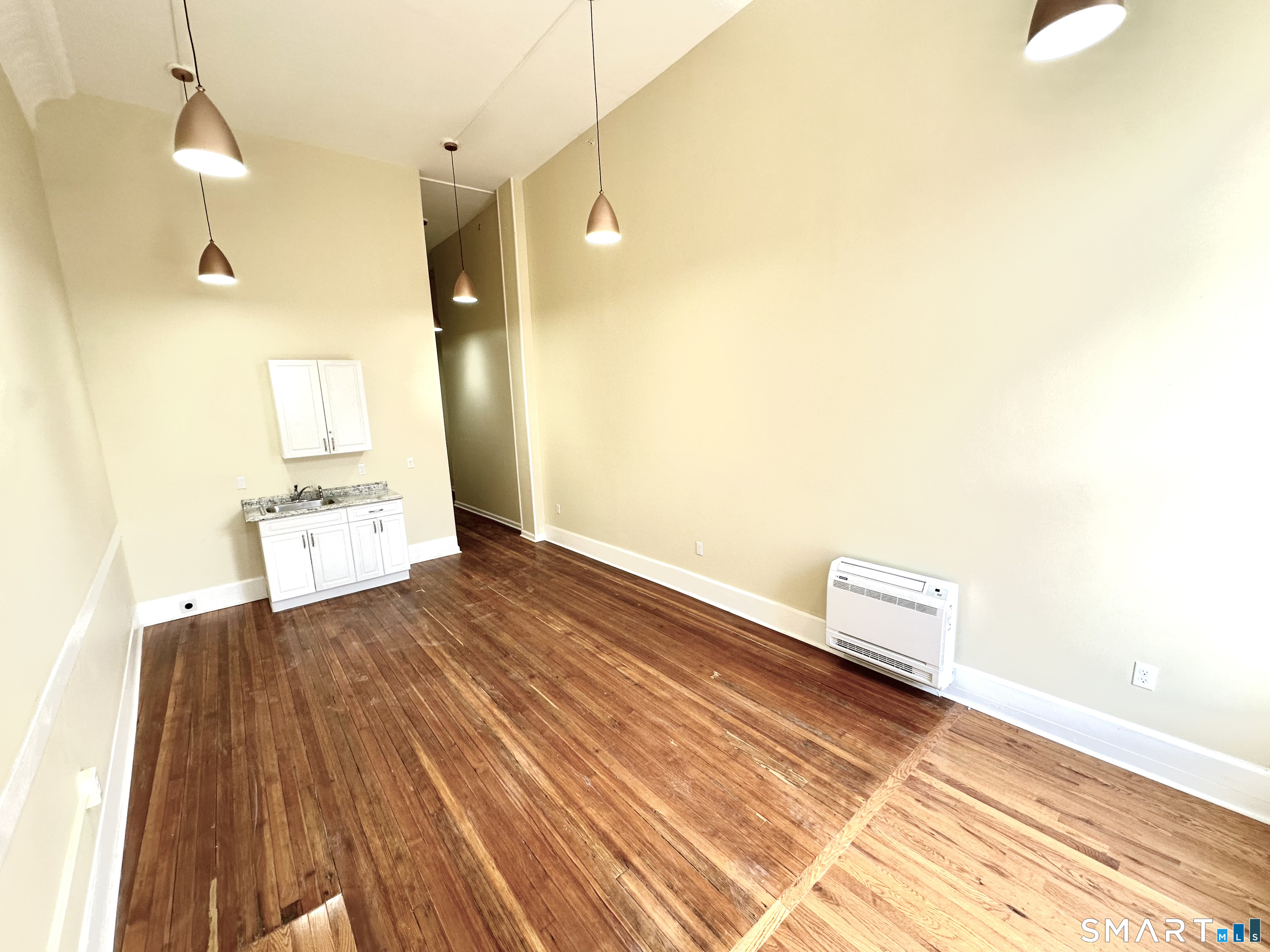105 Bank Street Waterbury CT 06702