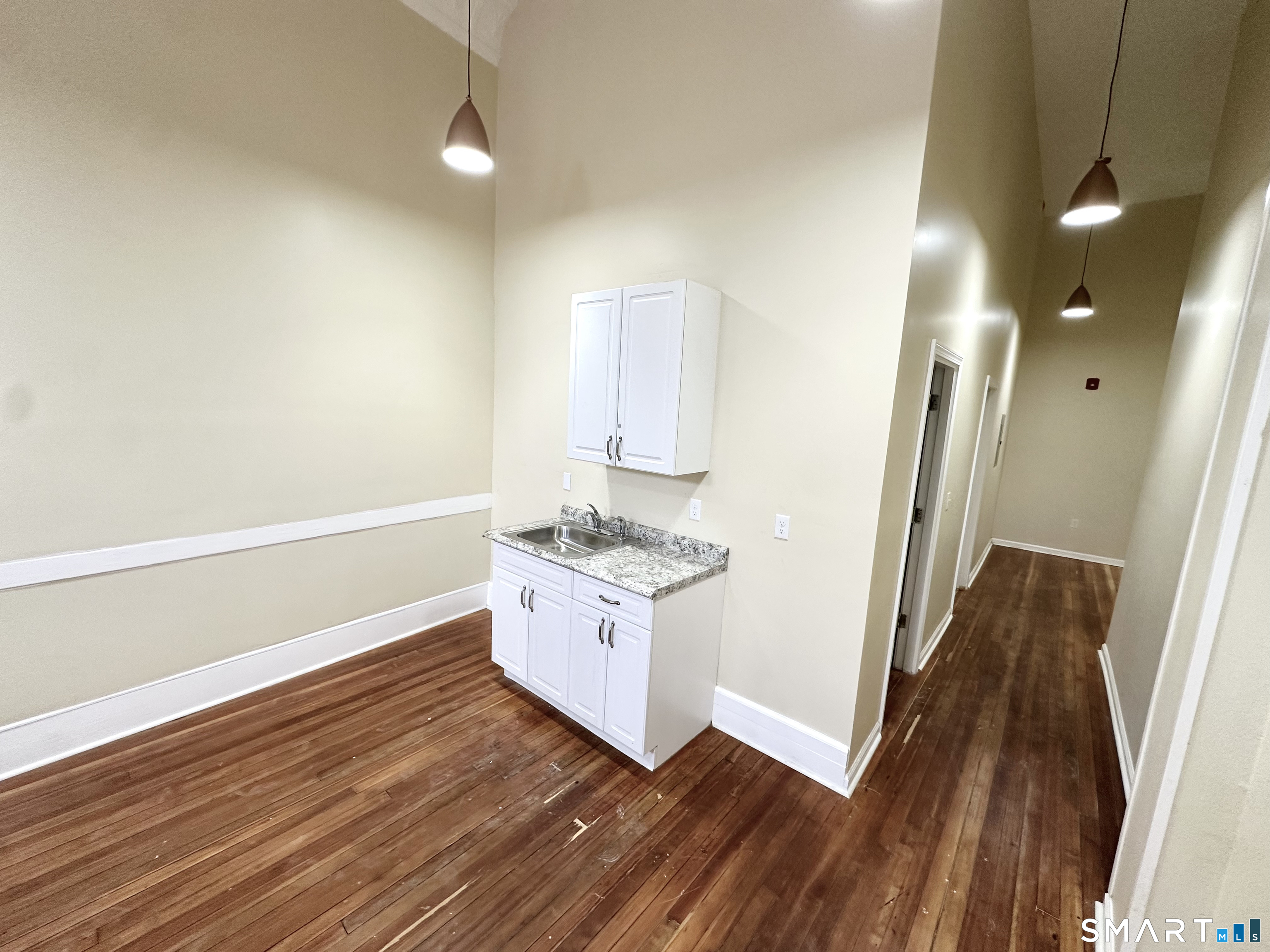 105 Bank Street Waterbury CT 06702