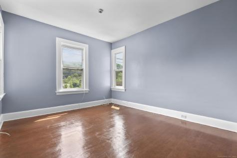 1105 North Main Street Waterbury CT 06704