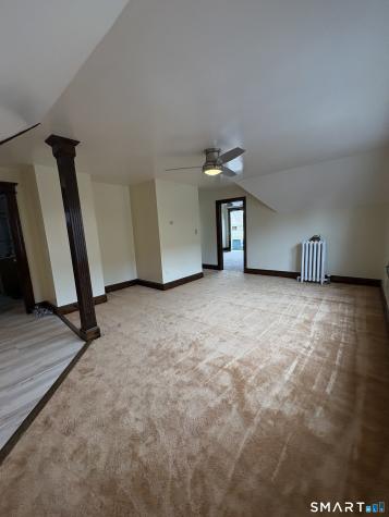 689 Maplewood Avenue Bridgeport CT 06605